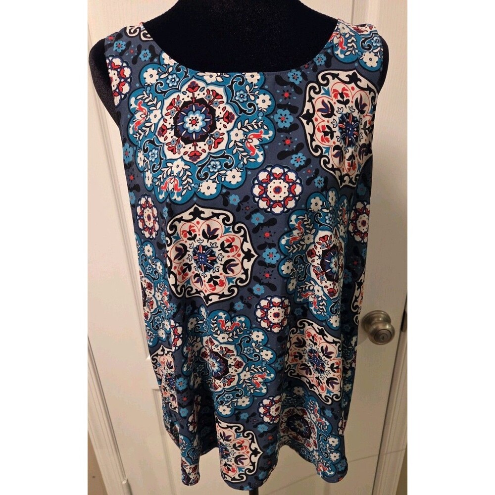 Ann Taylor LOFT Sleeveless blue top with a colorful medallion print-Size L